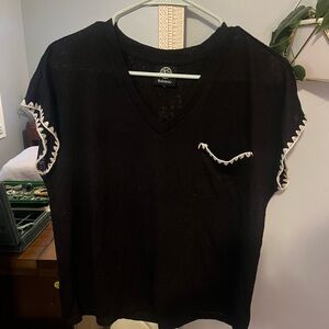 Bobeau black t, size M